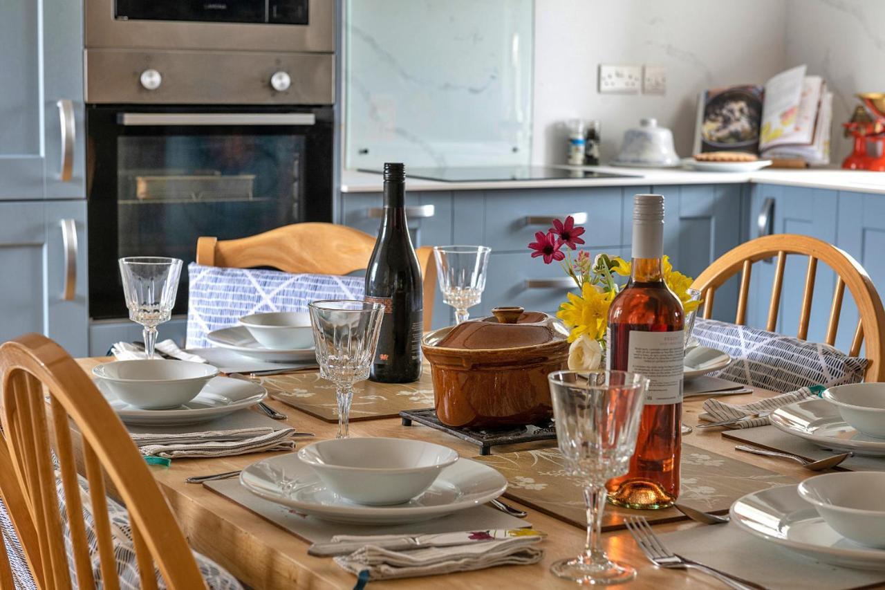 Finest Retreats - Moelis Granary - Luxury Cottage With Hot Tub Llandrillo Zewnętrze zdjęcie