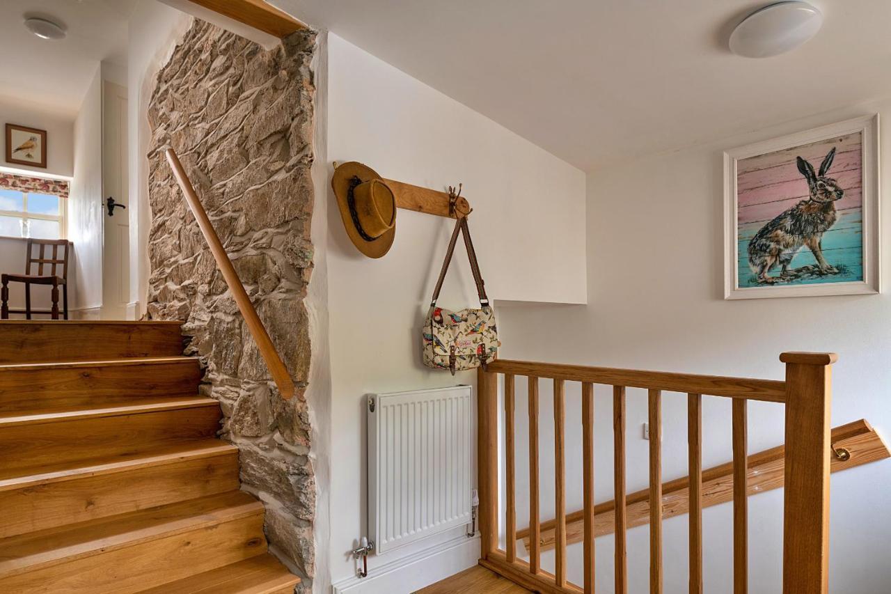 Finest Retreats - Moelis Granary - Luxury Cottage With Hot Tub Llandrillo Zewnętrze zdjęcie